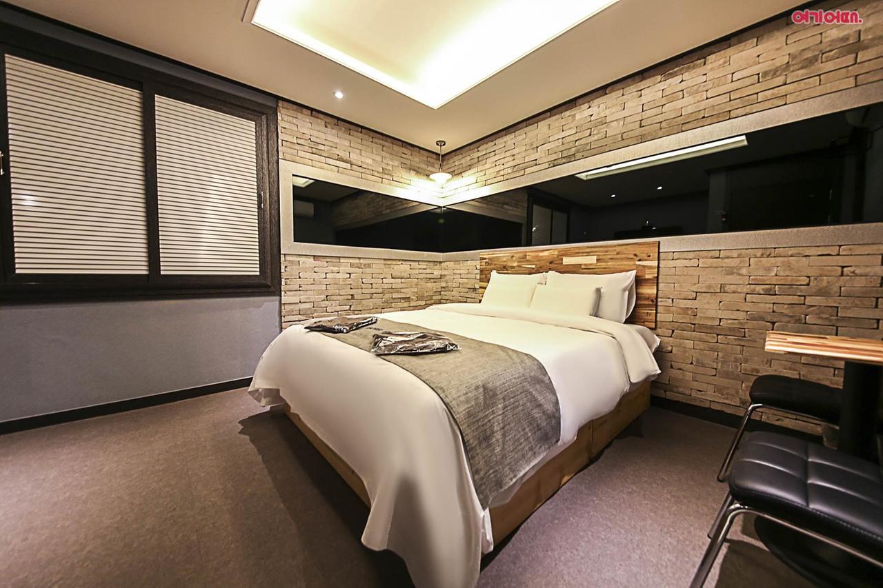 Hotel Parfe Cheonan Extérieur photo