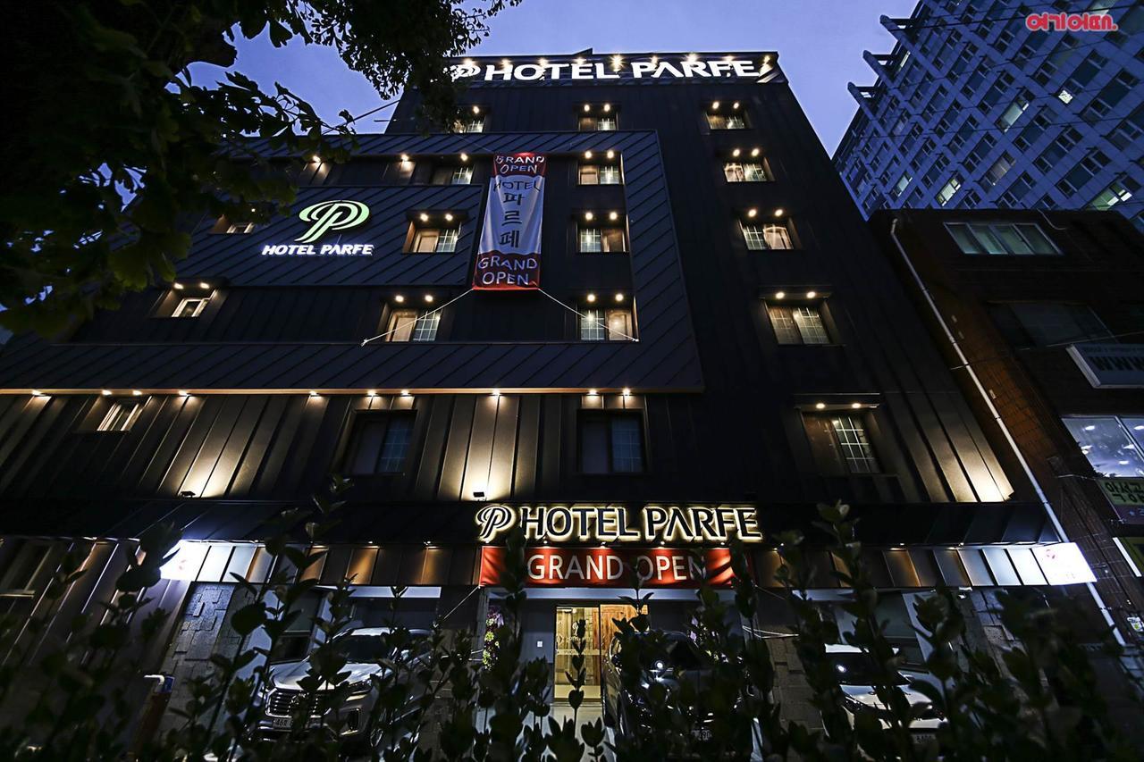 Hotel Parfe Cheonan Extérieur photo