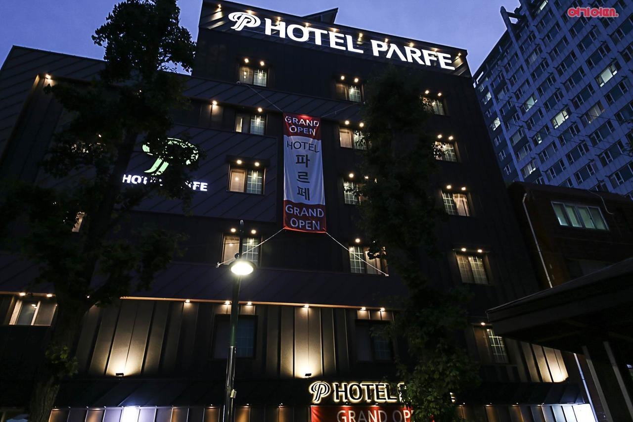 Hotel Parfe Cheonan Extérieur photo