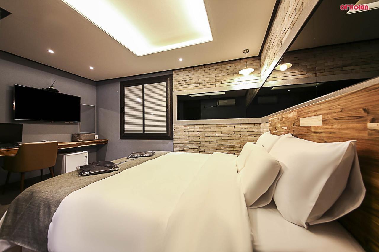 Hotel Parfe Cheonan Extérieur photo
