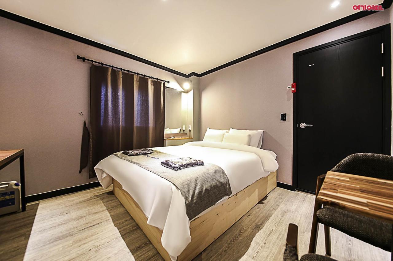 Hotel Parfe Cheonan Extérieur photo